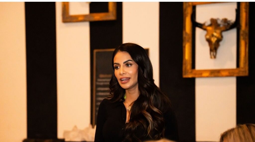 Women Empowerment Conference 2025 attendee presenting at the Global Powerful Women event